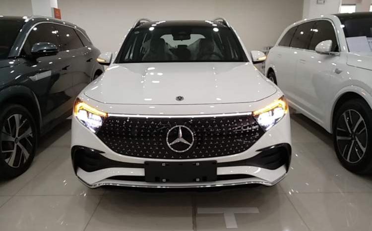 
								2025 Mercedes-Benz EQB 2WD 5-Seater – White full									