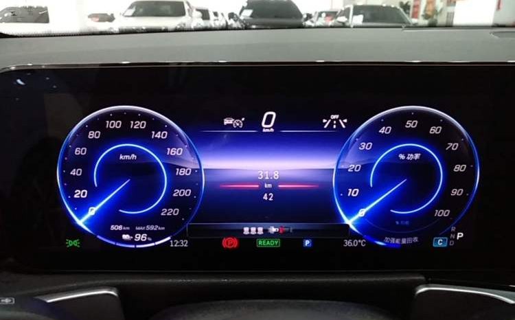 
								2025 Mercedes-Benz EQB 2WD 5-Seater – White full									