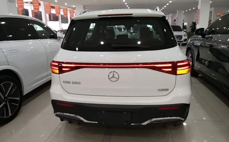 
								2025 Mercedes-Benz EQB 2WD 5-Seater – White full									
