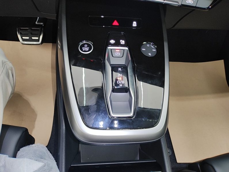 
								Audi Q4 e-tron 2024 40 e-tron Adventure Edition full									