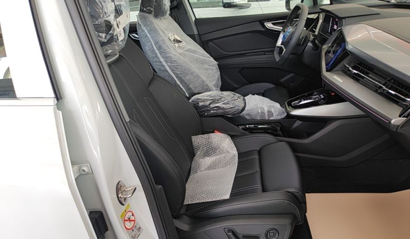 
								Audi Q4 e-tron 2024 40 e-tron Adventure Edition full									