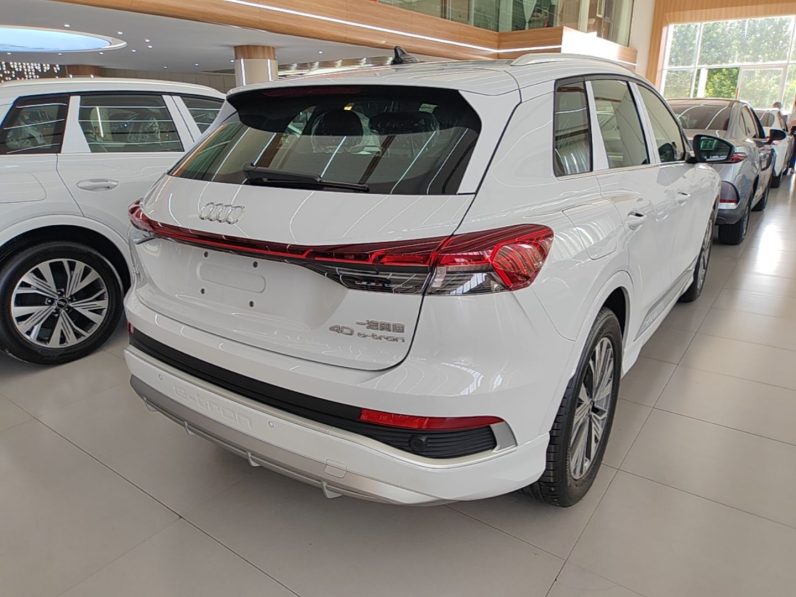 
								Audi Q4 e-tron 2024 40 e-tron Adventure Edition full									