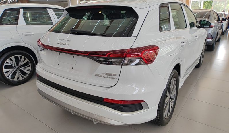 
								Audi Q4 e-tron 2024 40 e-tron Adventure Edition full									
