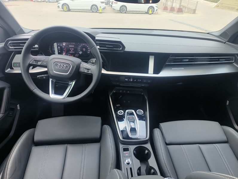 
								Audi A3 2026 A3L Limousine 35 TFSI Enjoyment Edition full									