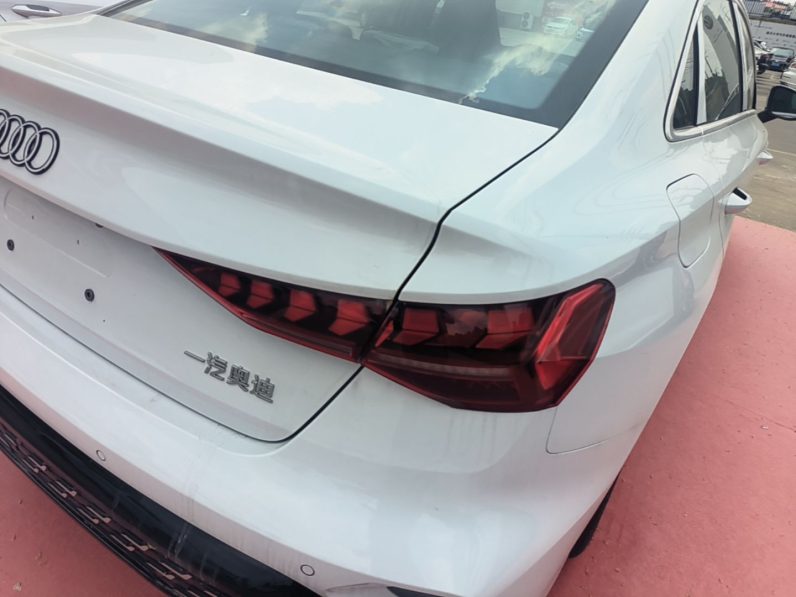 
								Audi A3 2026 A3L Limousine 35 TFSI Enjoyment Edition full									
