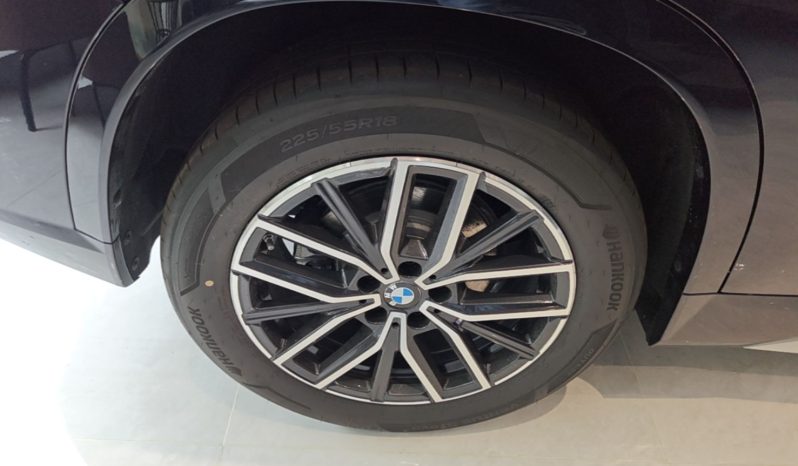 
								BMW iX1 2026 Model, eDrive25L X Design Package full									