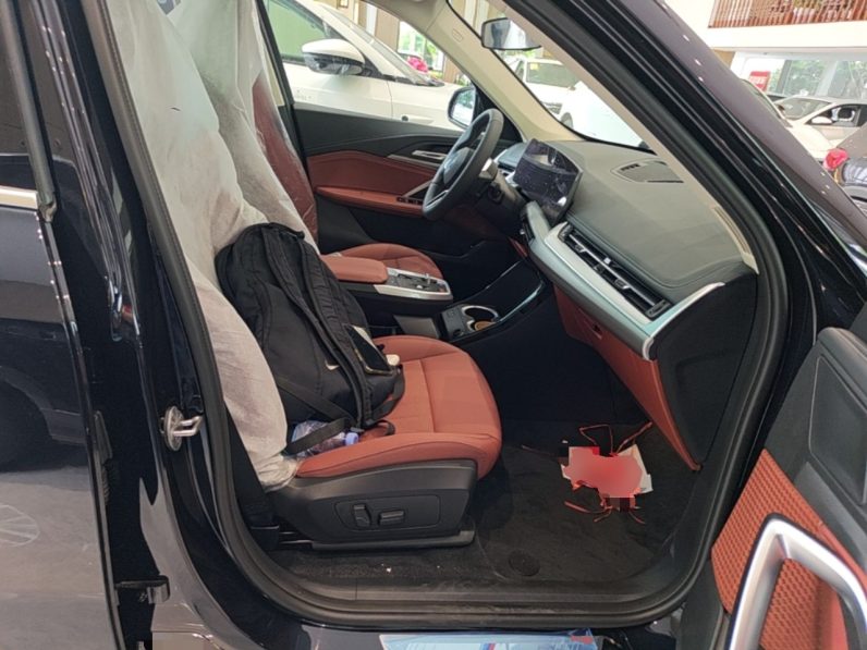
								BMW iX1 2026 Model, eDrive25L X Design Package full									