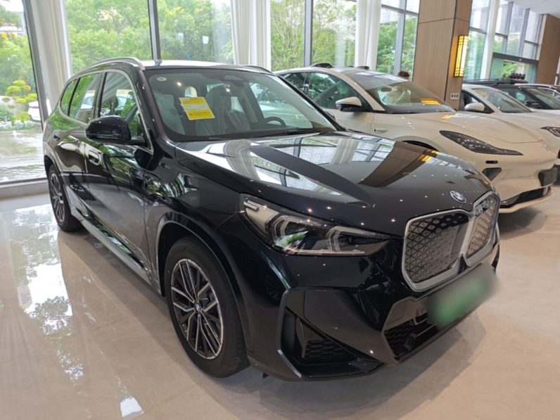 
								BMW iX1 2026 Model, eDrive25L X Design Package full									