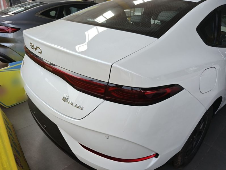 
								BYD Qin PLUS 2025 DM-i Smart Drive 55KM Leading Model full									