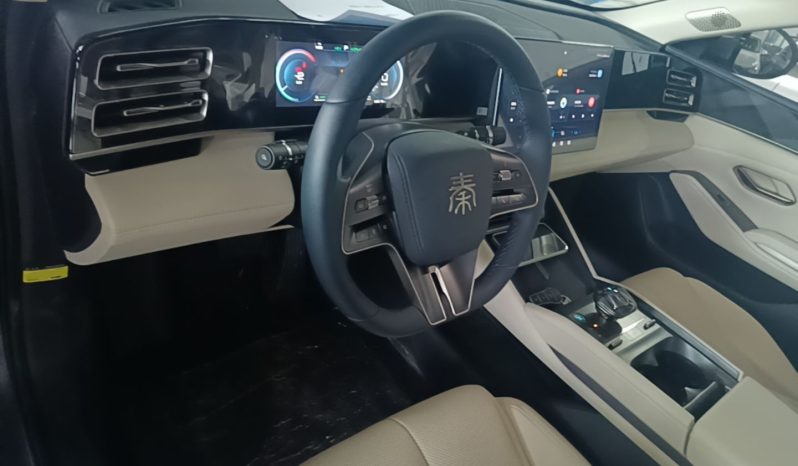 
								BYD Qin L 2024 DM-i 120KM Beyond Model full									