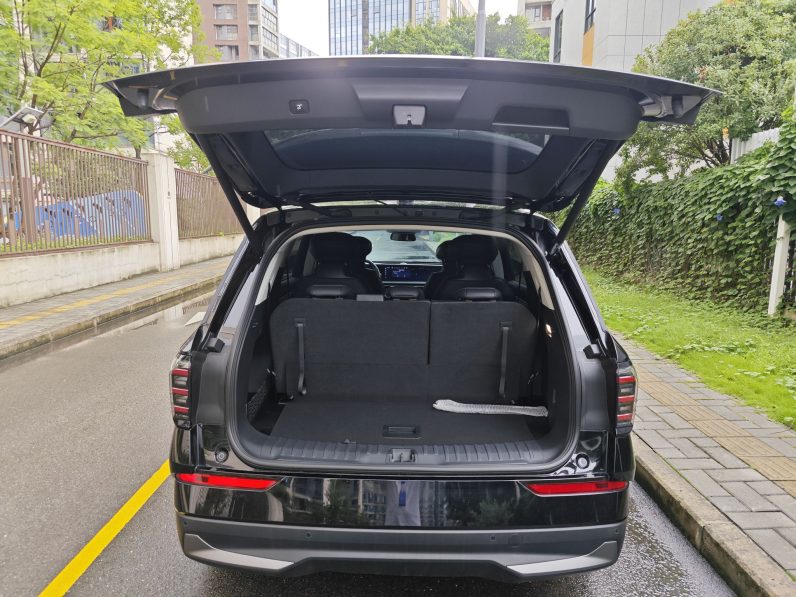 
								Ford Edge 2026 Model Explorer L 2.0T EcoBoost E Hybrid Two-Wheel Drive Seven-Seat Luxury full									