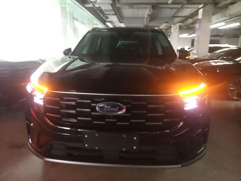 
								Ford Edge 2026 Model Explorer L 2.0T EcoBoost E Hybrid Two-Wheel Drive Seven-Seat Luxury full									