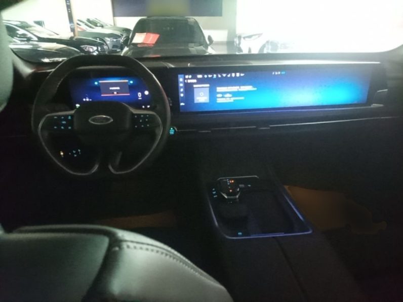 
								Ford Edge 2026 Model Explorer L 2.0T EcoBoost E Hybrid Two-Wheel Drive Seven-Seat Luxury full									