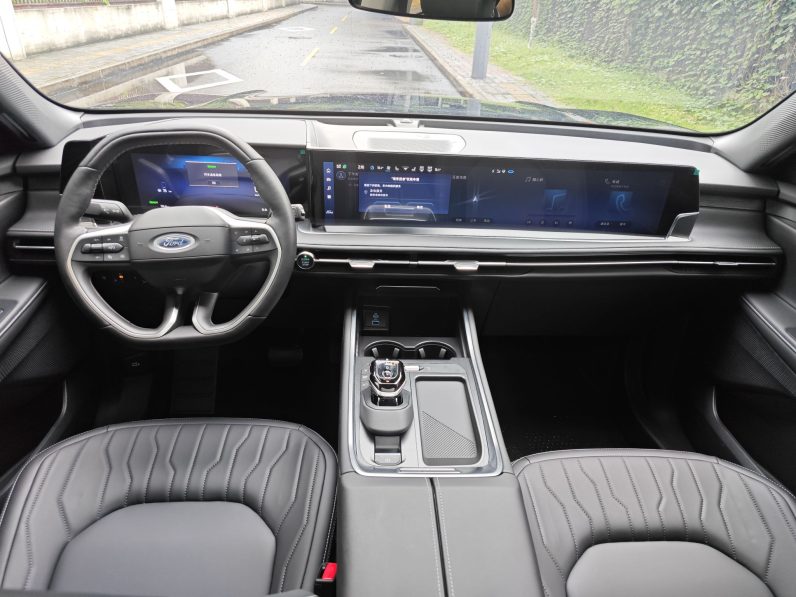 
								Ford Edge 2026 Model Explorer L 2.0T EcoBoost E Hybrid Two-Wheel Drive Seven-Seat Luxury full									