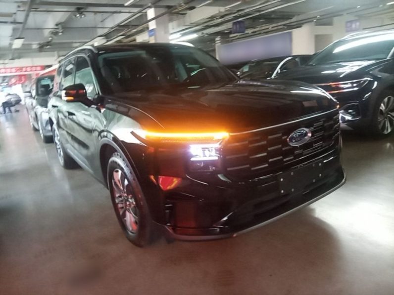 
								Ford Edge 2026 Model Explorer L 2.0T EcoBoost E Hybrid Two-Wheel Drive Seven-Seat Luxury full									