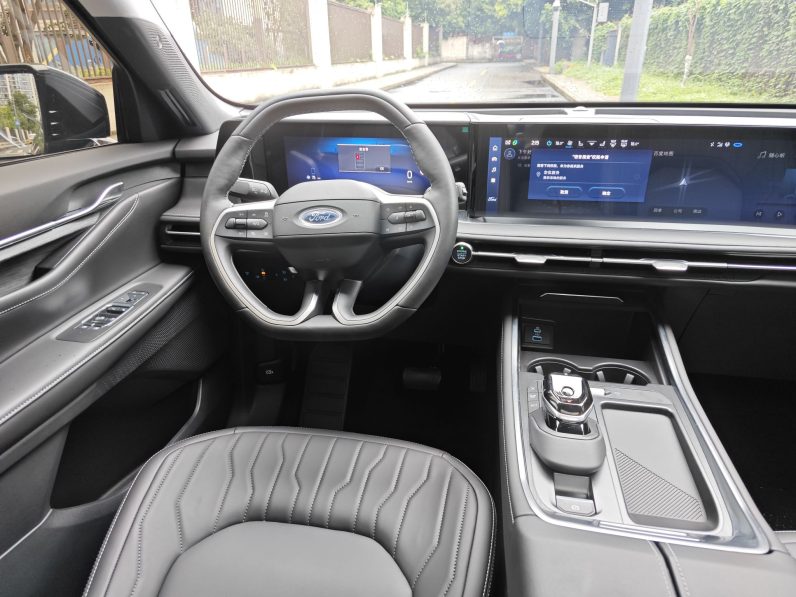 
								Ford Edge 2026 Model Explorer L 2.0T EcoBoost E Hybrid Two-Wheel Drive Seven-Seat Luxury full									