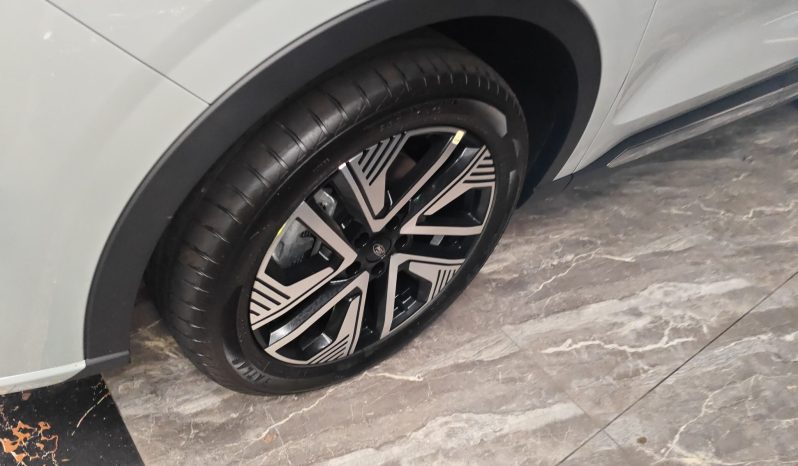 
								Ford Equator New Energy 2025 Luxury Edition full									