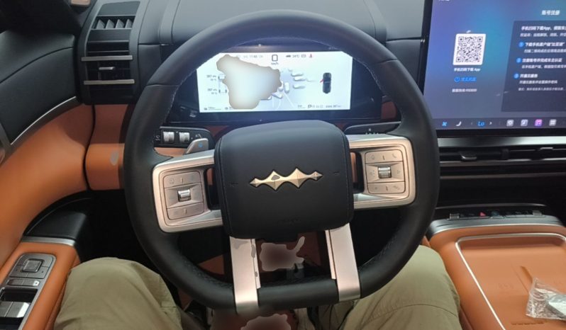 
								Formula Leopard Titanium 7 2025 Model 200 km Two-Wheel Drive Max Edition full									