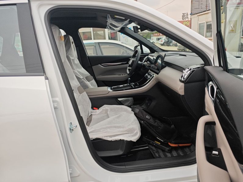 
								Geely Auto FX11 2025 4th Generation 1.5TD DCT – The Start full									