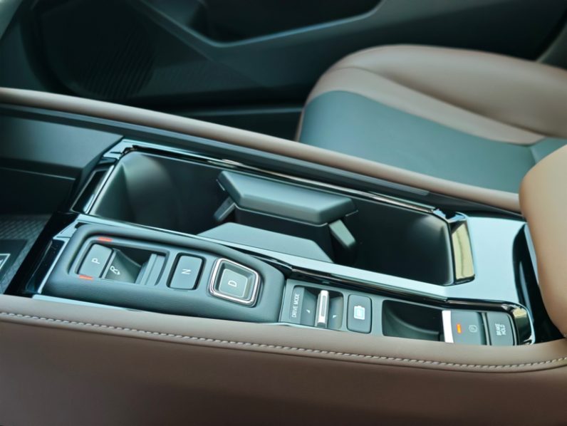 
								Honda Inspire New Energy 2023 ePHEV Prestige Edition full									