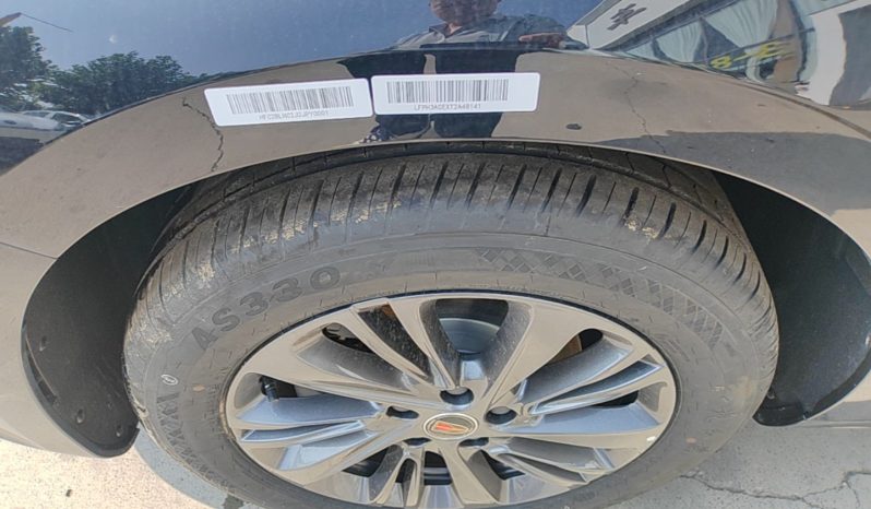 
								Hongqi H5 2026 Model 1.5T DCT Qi Yun Pro Edition full									