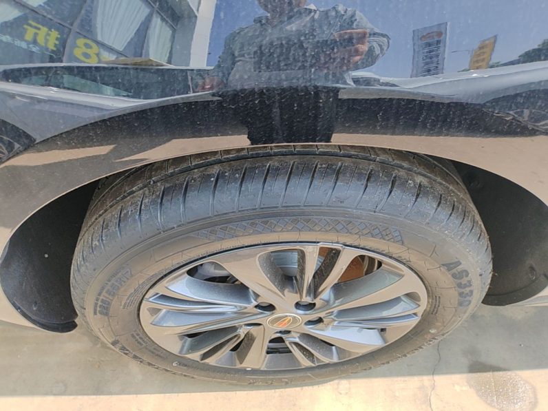 
								Hongqi H5 2026 Model 1.5T DCT Qi Yun Pro Edition full									