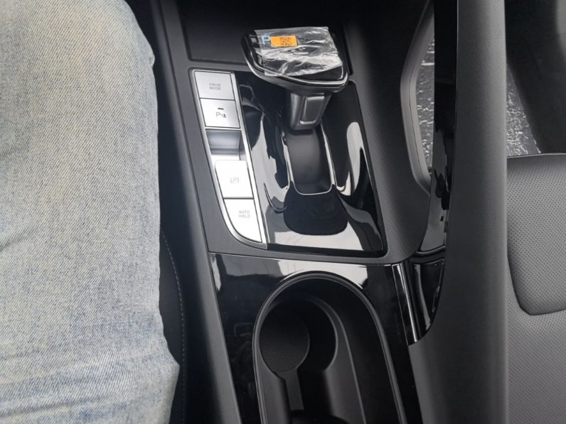 
								Hyundai Elantra 2026 Model 1.5L CVT GLX Elite Edition full									