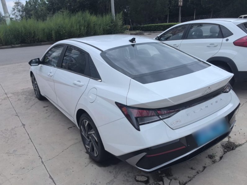 
								Hyundai Elantra 2026 Model 1.5L CVT GLX Elite Edition full									