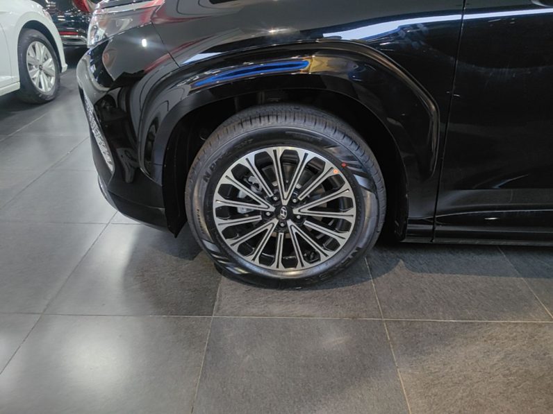 
								Hyundai Custo 2024 270TGDi LUX Prestige Edition full									
