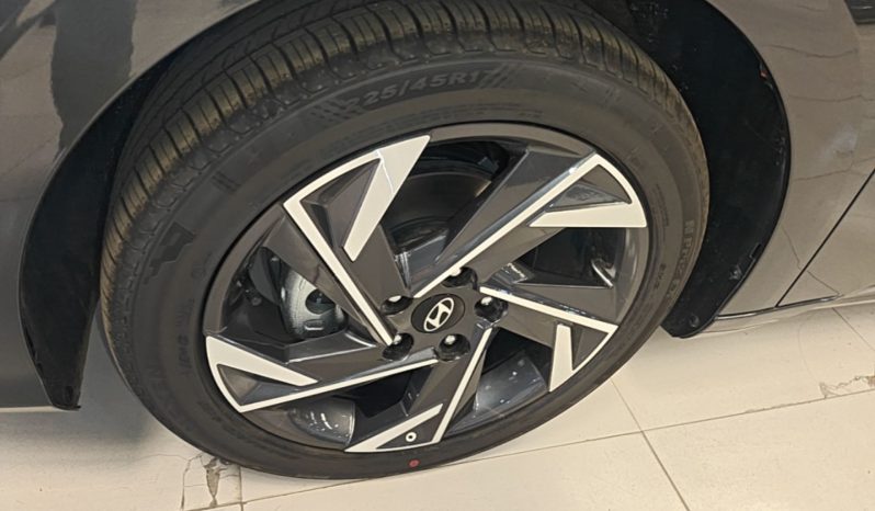
								Hyundai Elantra 2023 1.5L CVT GLX Elite Edition full									