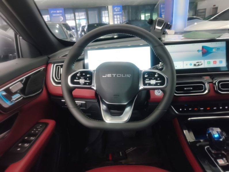 
								JETOUR X70 PLUS 2026 Model Champion Edition 1.5T DCT Comfort 7-seater full									