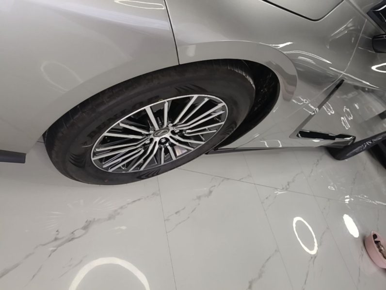 
								Lexus ES 2026 Model 300h Base Version full									
