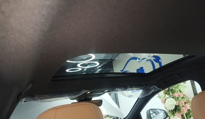
								Lexus ES 2026 Model 300h Base Version full									