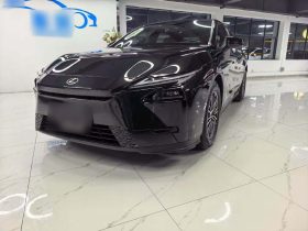 Lexus ES 2026 Model 300h Base Version