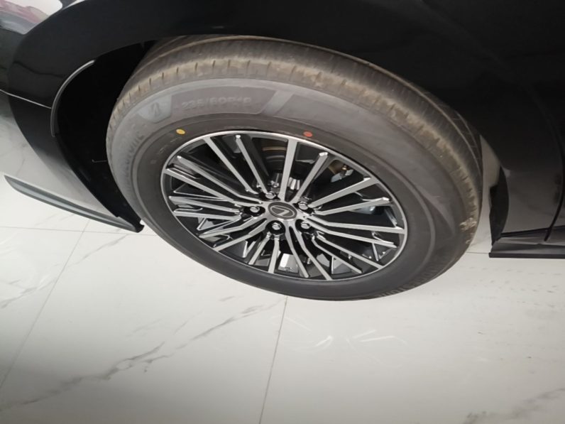 
								Lexus ES 2026 Model 300h Base Version full									