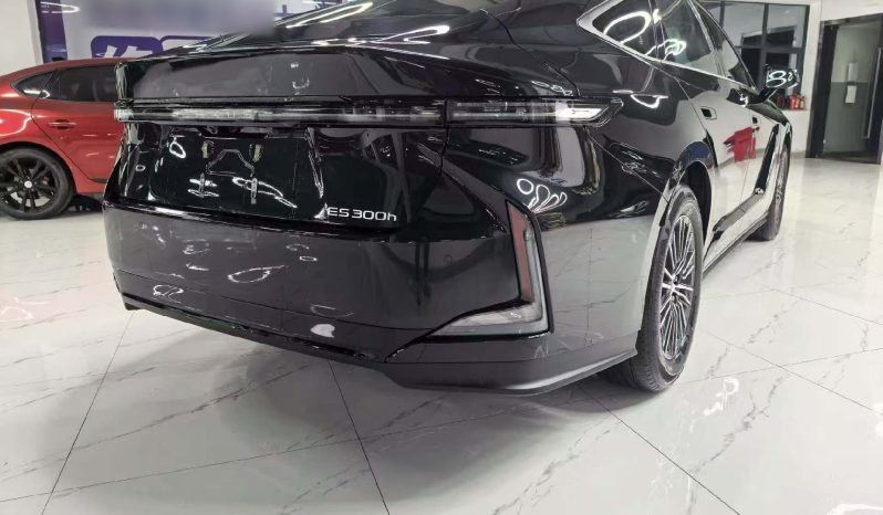 
								Lexus ES 2026 Model 300h Base Version full									