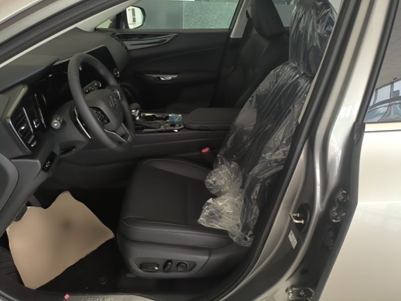 
								Lexus NX 2025 Model 200 FUN full									