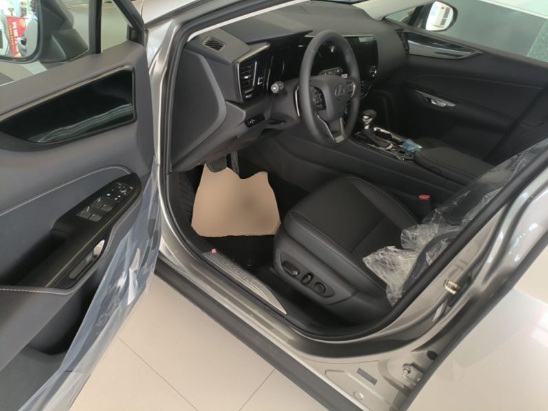 
								Lexus NX 2025 Model 200 FUN full									