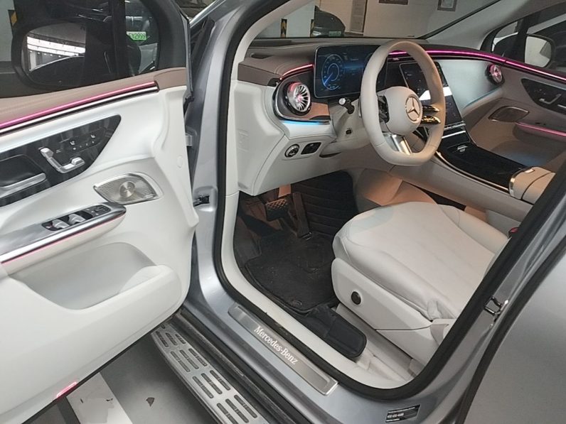 
								Mercedes-Benz EQE SUV 2023 500 4MATIC Special Edition full									