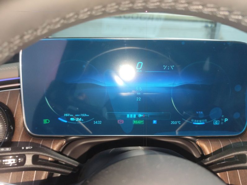 
								Mercedes-Benz EQE SUV 2024 500 4MATIC Pioneer Edition full									