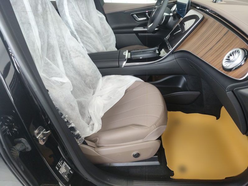 
								Mercedes-Benz EQE SUV 2024 500 4MATIC Pioneer Edition full									