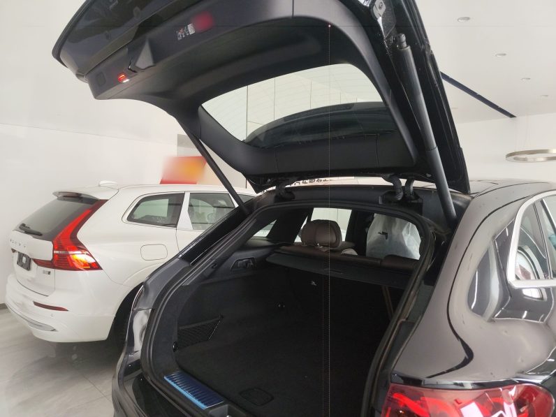 
								Mercedes-Benz EQE SUV 2024 500 4MATIC Pioneer Edition full									