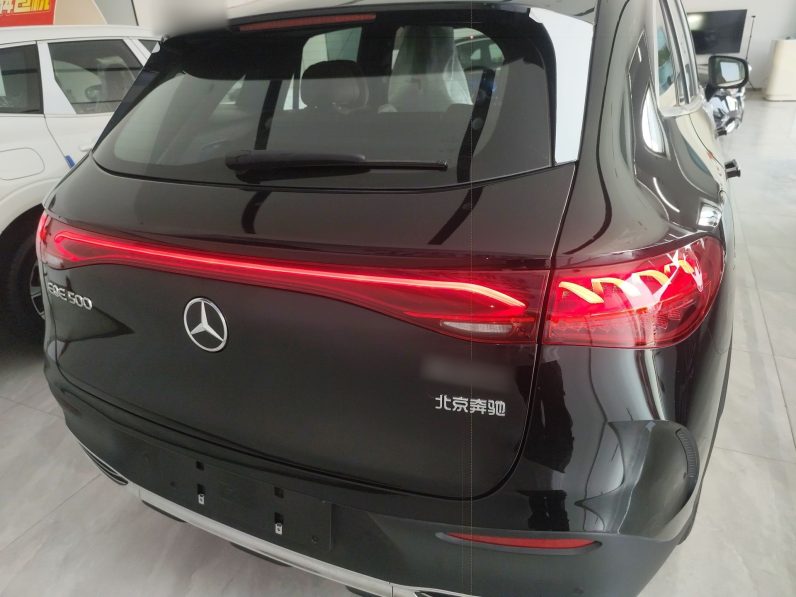
								Mercedes-Benz EQE SUV 2024 500 4MATIC Pioneer Edition full									