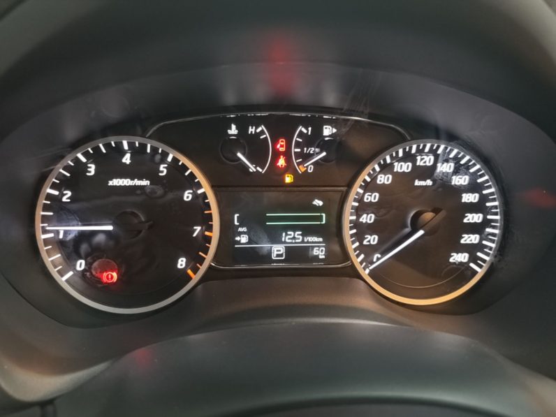 
								Nissan Sylphy 2024 Facelifted Three Classic 1.6XE CVT Comfort Edition full									