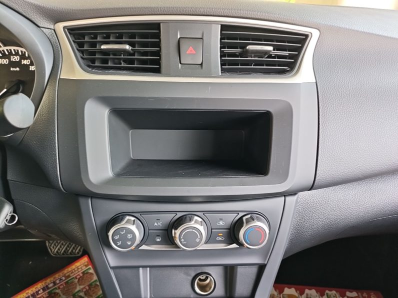 
								Nissan Sylphy 2024 Facelifted Three Classic 1.6XE CVT Comfort Edition full									