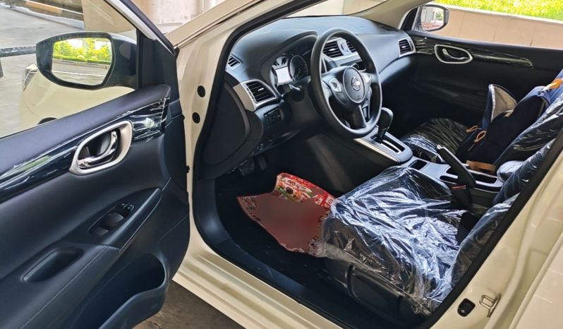 
								Nissan Sylphy 2024 Facelifted Three Classic 1.6XE CVT Comfort Edition full									