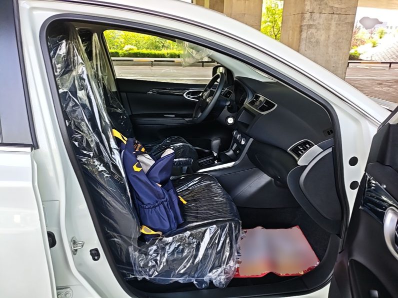 
								Nissan Sylphy 2024 Facelifted Three Classic 1.6XE CVT Comfort Edition full									