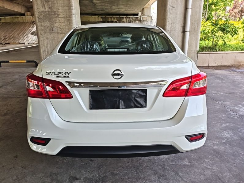 
								Nissan Sylphy 2024 Facelifted Three Classic 1.6XE CVT Comfort Edition full									