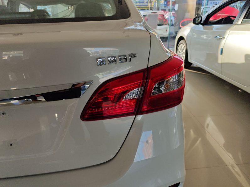 
								Nissan Sylphy 2024 Facelifted Three Classic 1.6XE CVT Comfort Edition full									