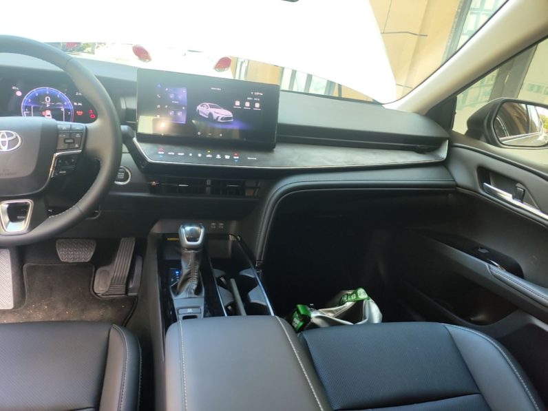 
								Toyota Camry 2026 Model 2.0GVP Luxury Edition full									